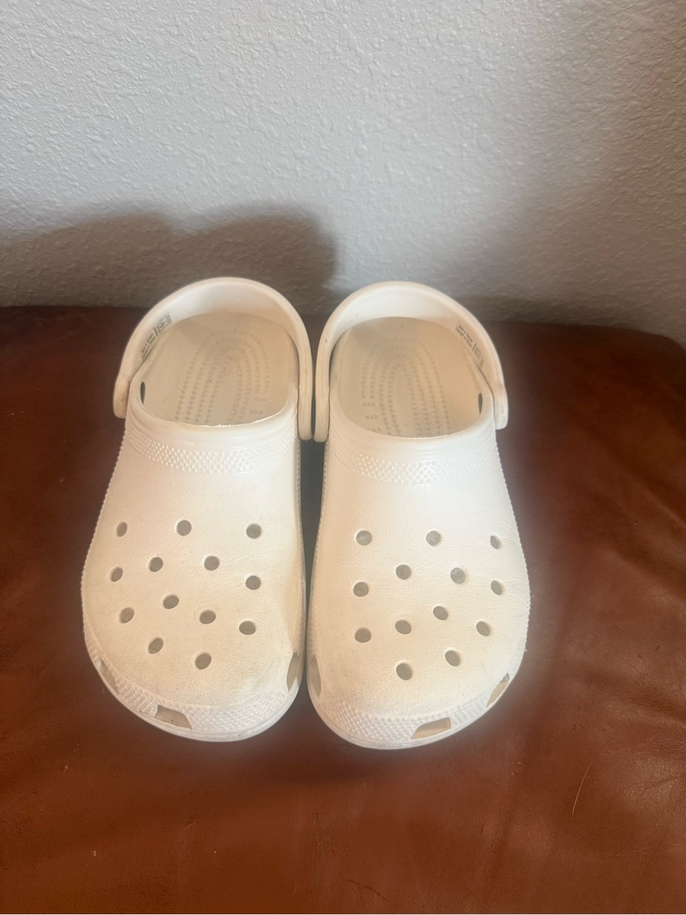 CROCS White Classic Vented Clog with Heel Strap